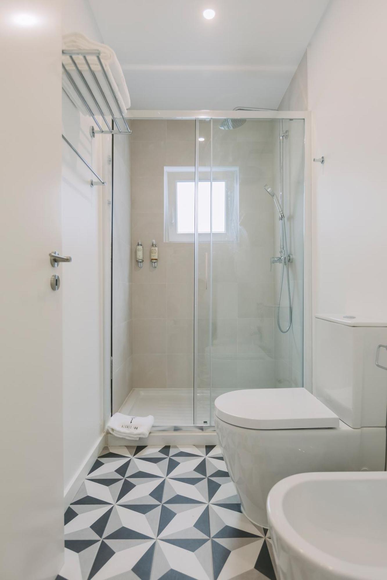 Azores Inn - Family Suites Ponta Delgada  Bilik gambar