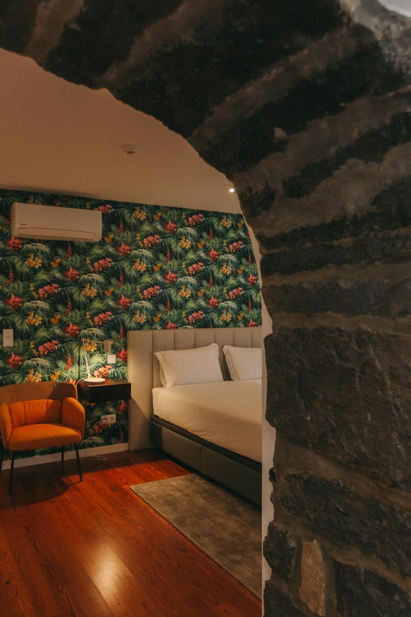 Azores Inn - Family Suites Ponta Delgada  Bilik gambar